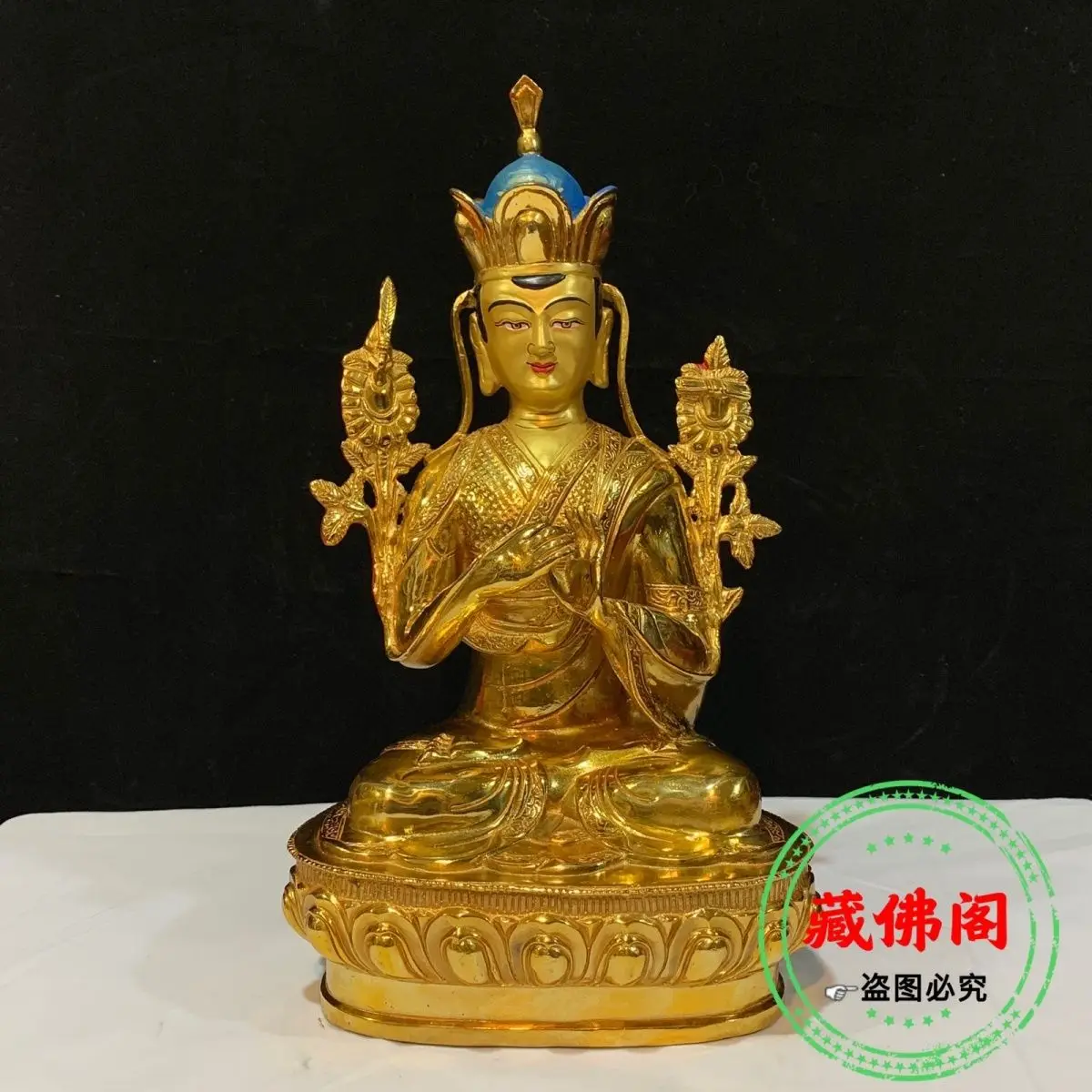 A foot of beautiful pure copper Tibetan Bonism Buddha gilded bronze statue home brass living room antique pharmacist Buddha gold