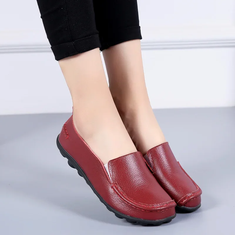 2023 New Women Flat Shoes Woman Soft Moccasins Women Boat Shoes Genuine Leather Ladies Casual Shoes Femme Slip on Loafers  35-44