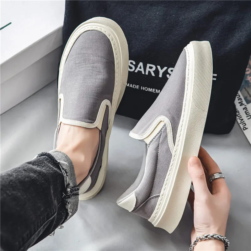 Classic canvas shoes men Fashion Student Sneakers Comfortable casual shoes male vulcanized shoes