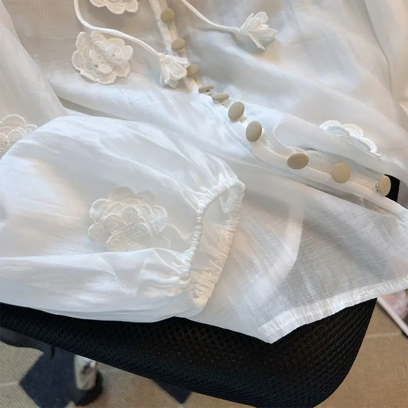 KUSAHIKI French Embroidered Shirt Women\'s Summer Thin Sunscreen Sweet White V-neck Puff Long Sleeve Top 2024 New