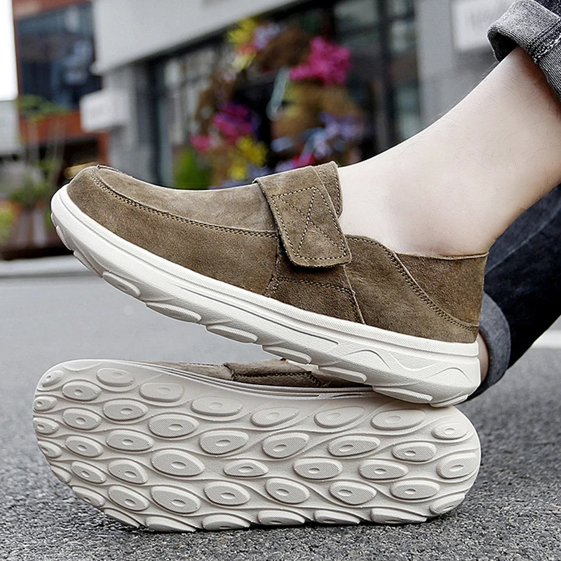 Hot Selling New Casual Sports Shoes 2024 Spring Low-top Solid Color Men's Shoes Comfortable Thick Sole Trendy Fashion Shoes