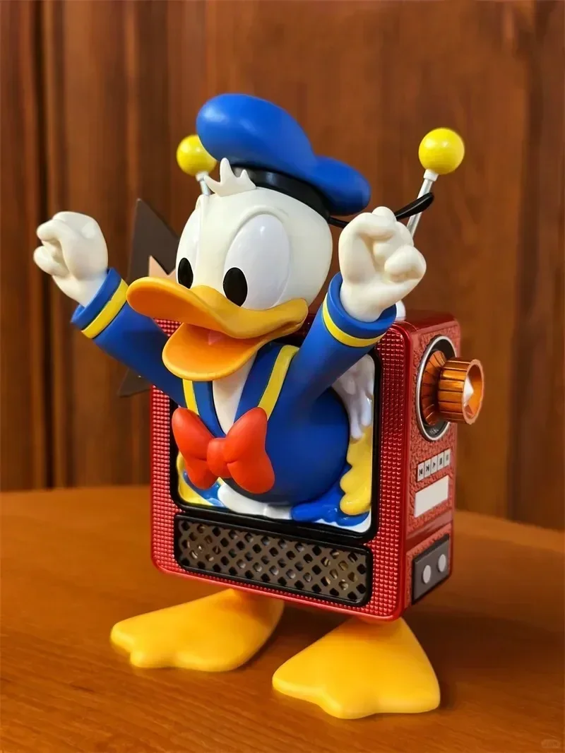 15cm Disney Donald Duck Tv Set Desktop Decoration Gift Trendy Collection Model Kids Christmas Halloween Brithday Gifts