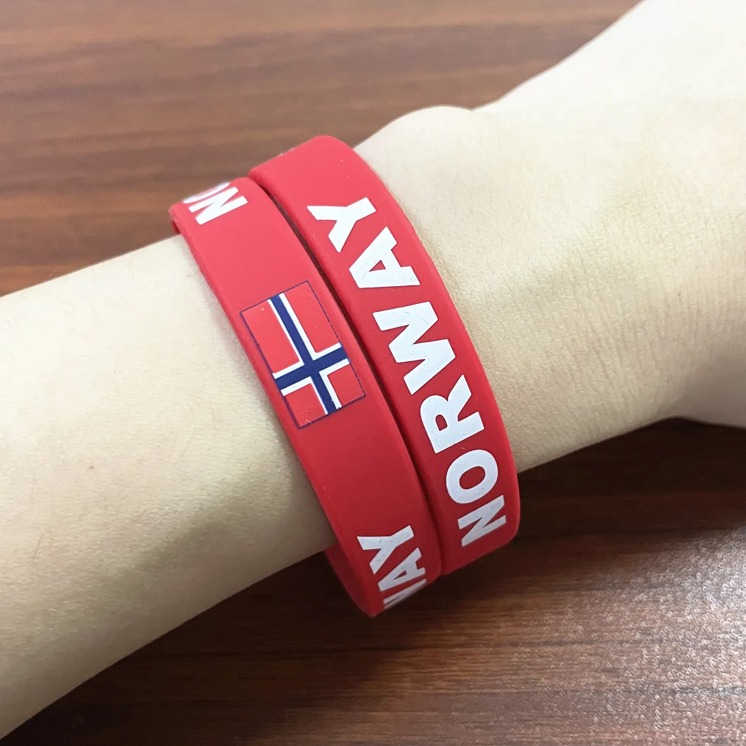 2pcs Norway Flag Silicone Bracelets Sports Game Wristbands National Wrist Strap for Men Women Rubber Band Fashion Accessories