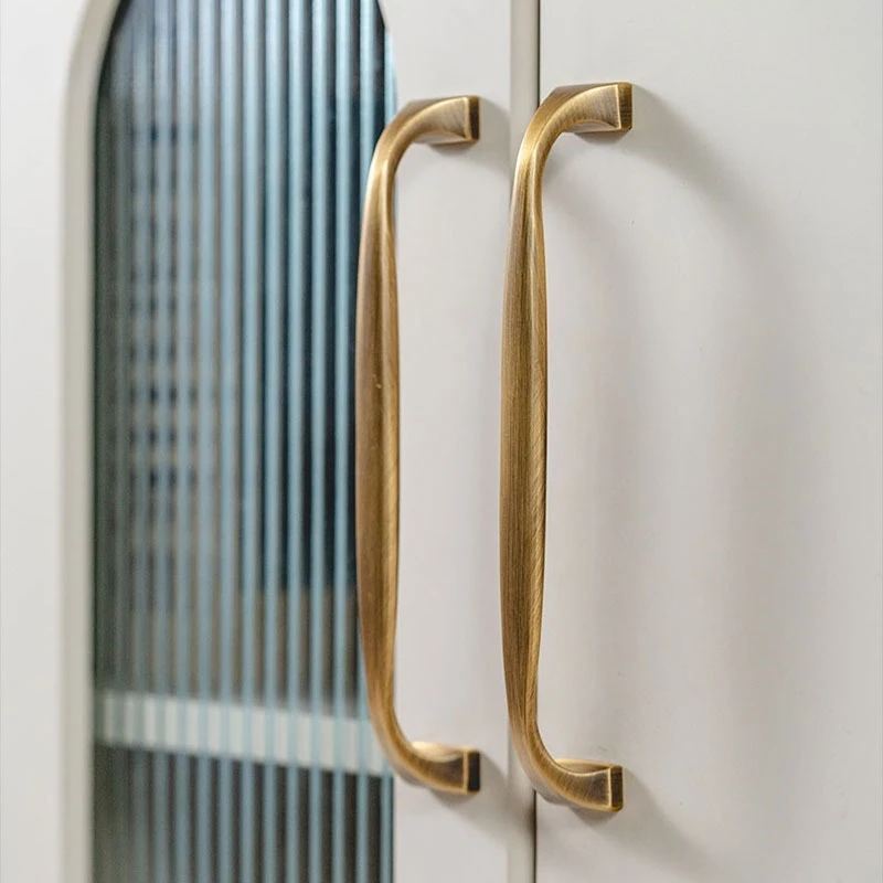 Antique Brass Furniture Handles and Knobs Bronze Wardrobe Pulls Cupboard Door Knob Retro Brass Kitchen Cabinets Handles