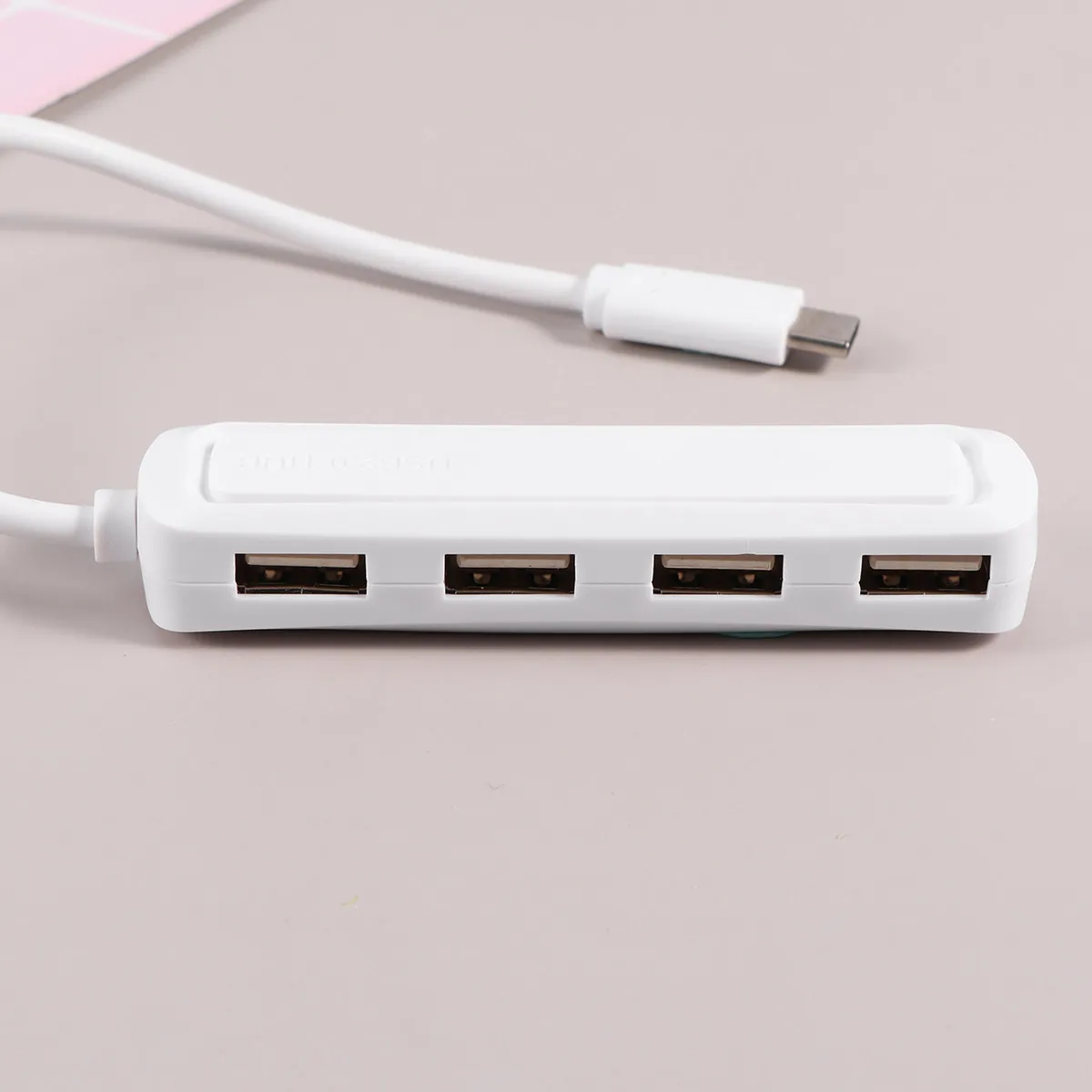 

1 шт. USB-хаб Type-C на 4 порта USB-A, адаптер USB 2.0 для ноутбуков и настольных ПК, корпус из высококачественного ABS-сплава, эффективное рассеивание тепла, стабильная высокая скорость