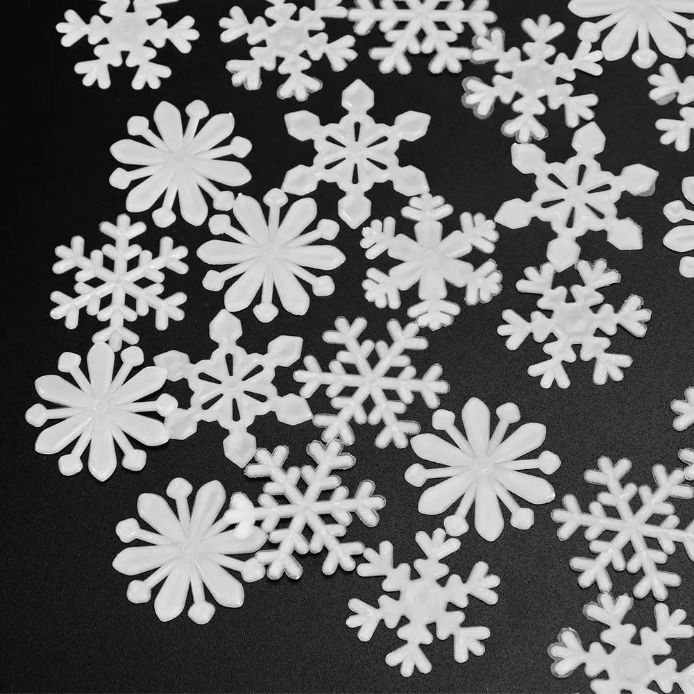 

50PCS/Set Colorful Luminous Snowflake Wall Stickers Glow in The Dark Decal for Kids Baby Rooms Bedroom Christmas Home Decoration