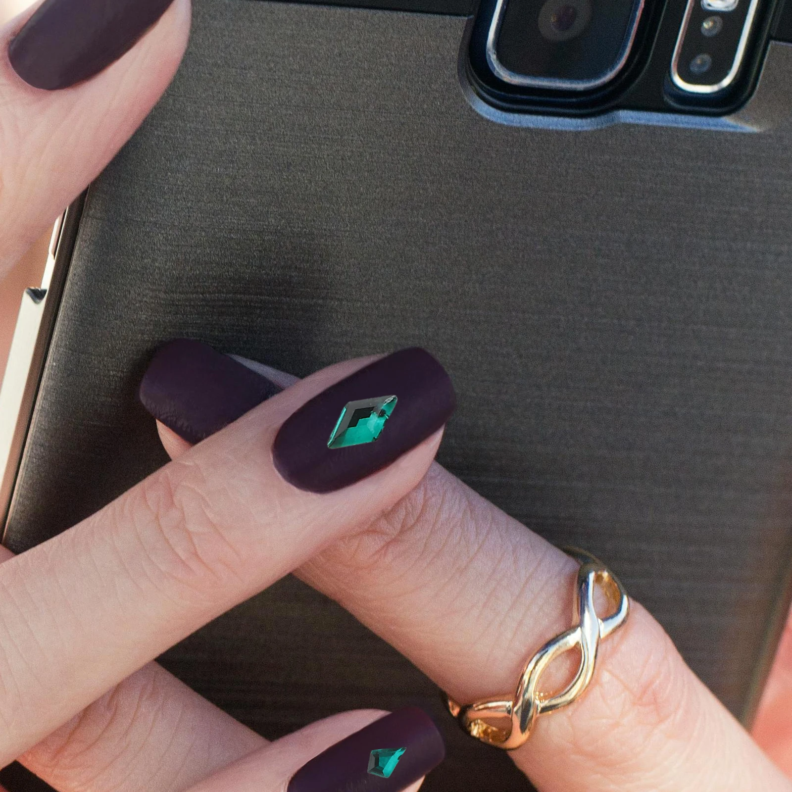 

120pcs Nail Art Rhinestones Kit 12 Grids Back Gems For Diy Manicure Decoration Glitter Sequins Charms Acrylic Nails