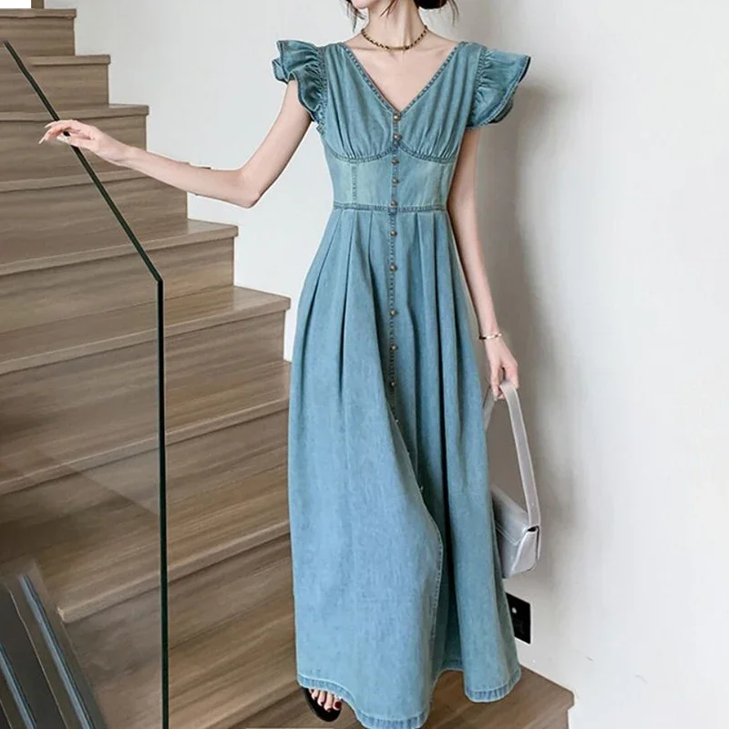 

V-neck flying sleeve denim dress for women in summer, retro French fashion, waist cinching, slimming design, long skirt