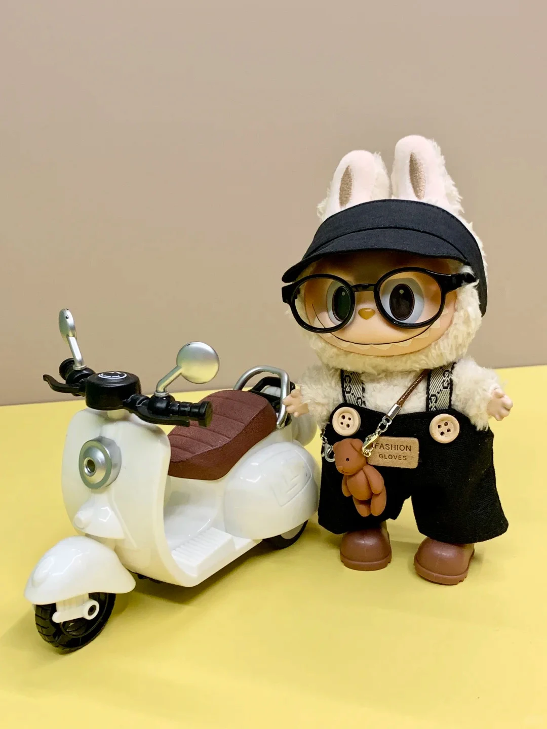 

Labubu Accessories Simulation Inertial Motorcycle Model For Labubu 17cm Doll Stand On Table Display Accessories