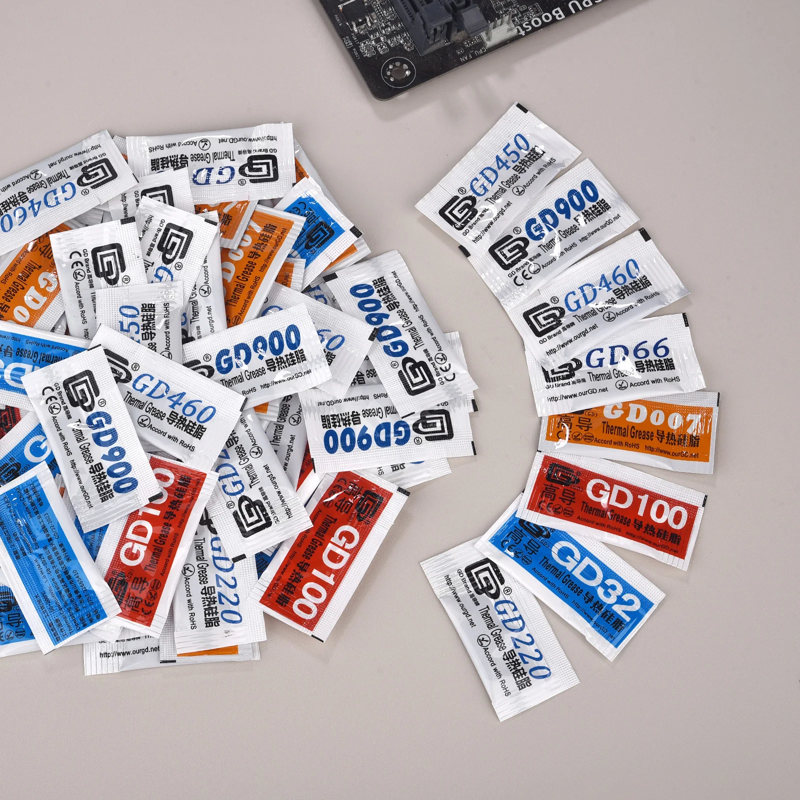 50pcs Thermal Conductive Grease Paste Silicone Plaster Heat Sink Compound For Cpu Computer GD900 Heat-Dissipating Silicone Paste