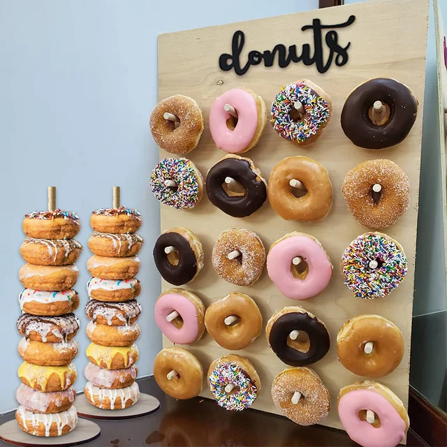1 zestaw Rustykalny drewniany stojak na pączki na urodziny Idealna dekoracja stołu Wesela Baby Showers Party Favor Supplies