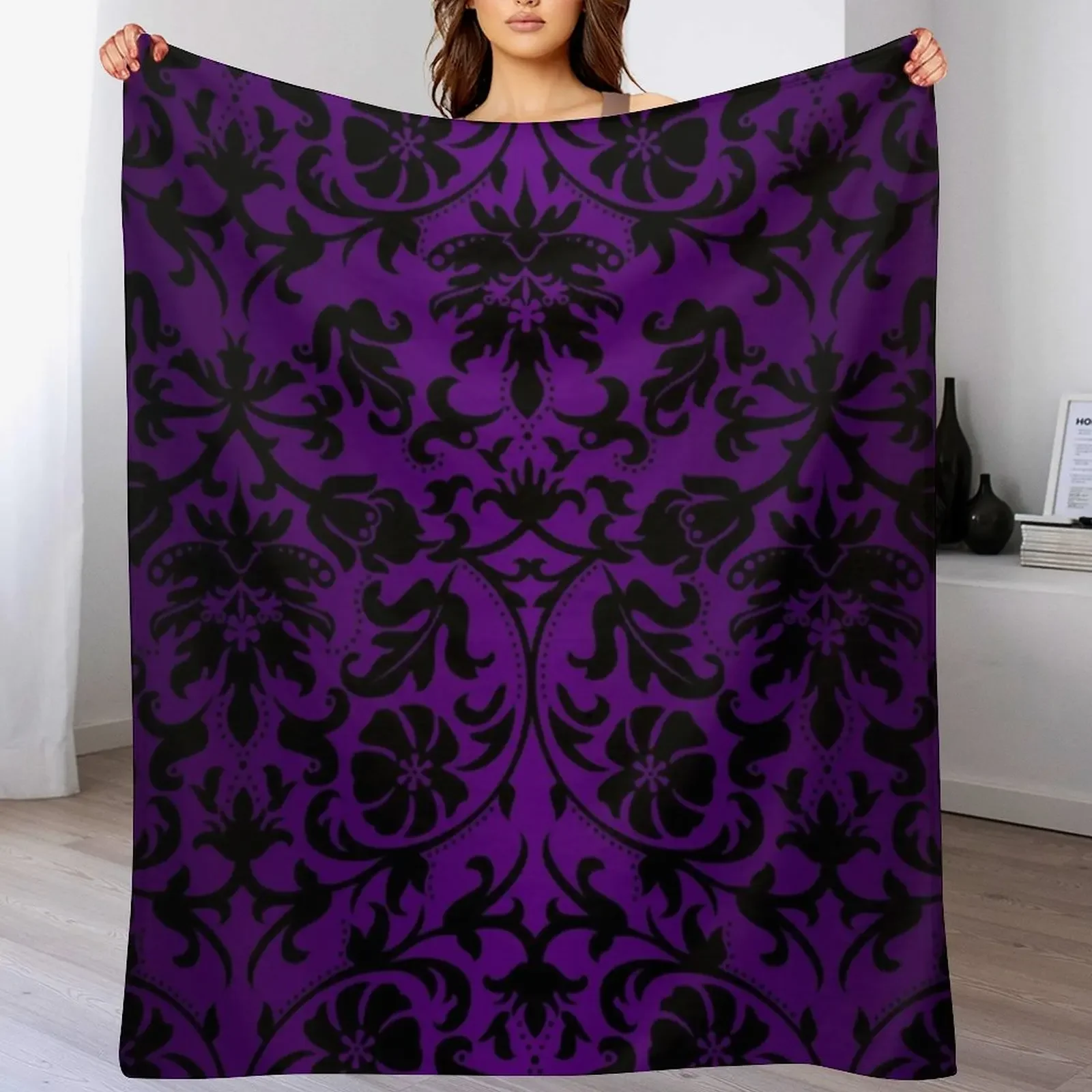 

Purple and Black Damask Pattern Design Throw Blanket For Baby Hairys Luxury Designer Plaid on the sofa Blankets
