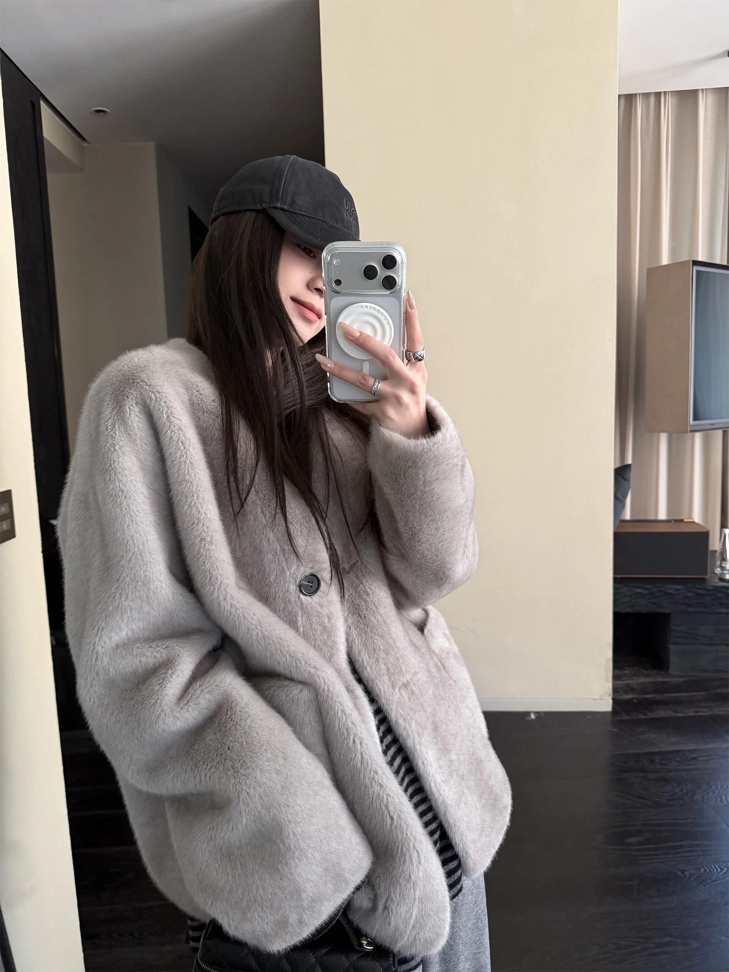 

Серебряная шуба Superniniyy Thi Bot Velvet Встроенный коврик Экологичное женское длинное свек Ja...