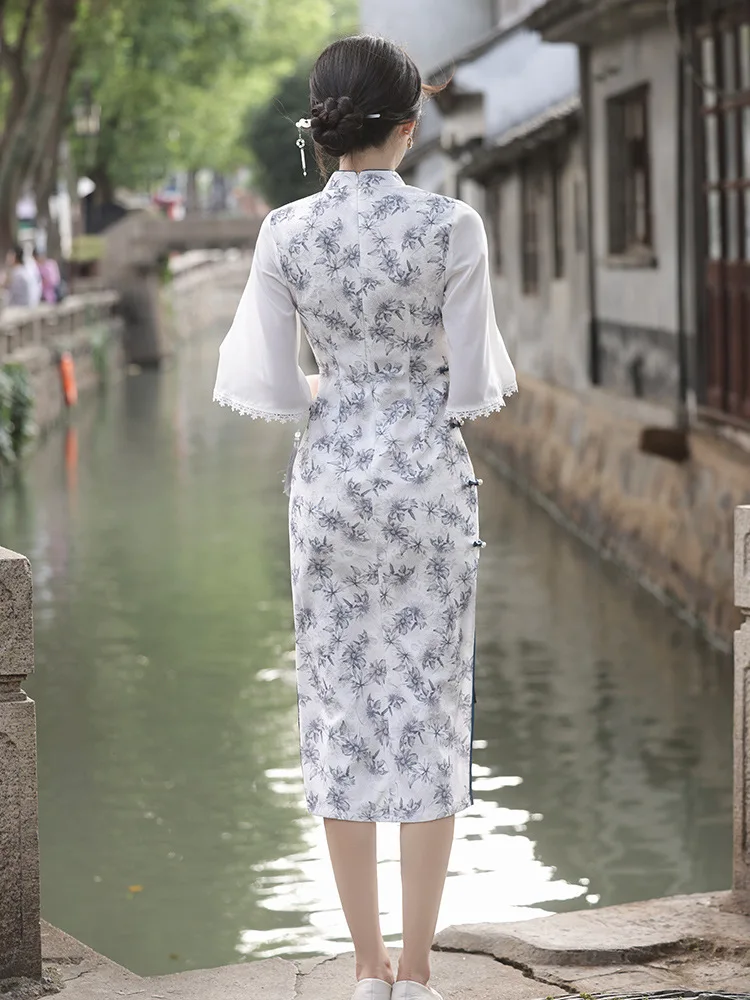 Summer Traditional Chinese Mandarin Collar Chiffon Flare Sleeve Printed Satin Cheongsam Elegant Handmade Buttons Qipao