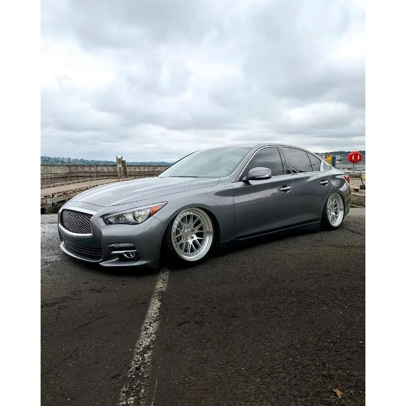 DS-06 Custom Wheel - 18x8.5, 35 Offset, 5x114.3 Bolt Pattern, 73.1mm Hub - Silver with Machined Face Rim