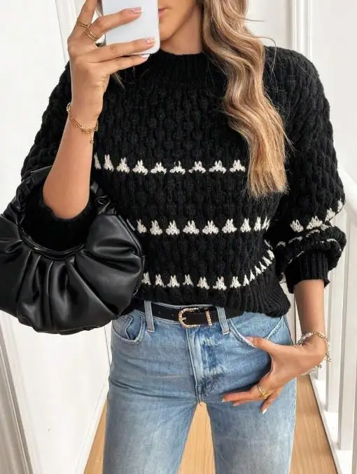 Women's 2025 Autumn Winter New Popular Item Contrasting Stripes Loose Fitting Pullover Round Neck Long Sleeved Knitted Sweater
