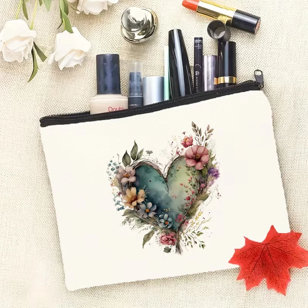 Floral and Heart-Shaped Printed Toiletry Bag with Zipper - Perfect Gift Choice for Women, Sisters, Girls, Daughters, Nieces, and Best Friends, Suitable for Storing Cosmetics, Stationery, and Other Accessories