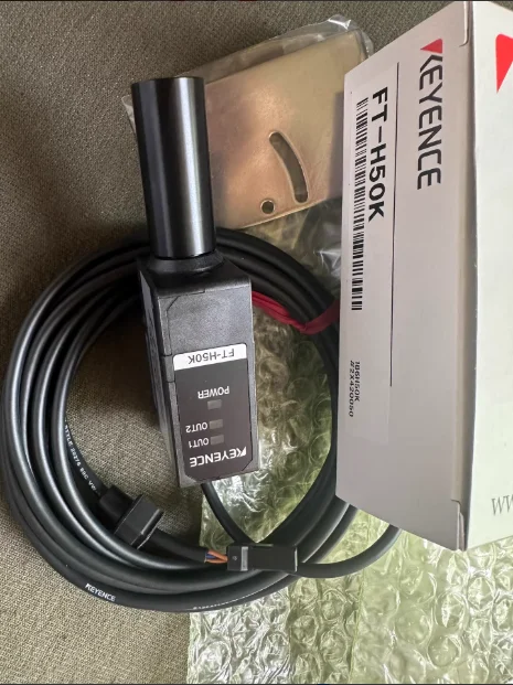 FT-H50K brand new original KEYENCE radiation reflection temperature sensor, in stock, welcome to inquire