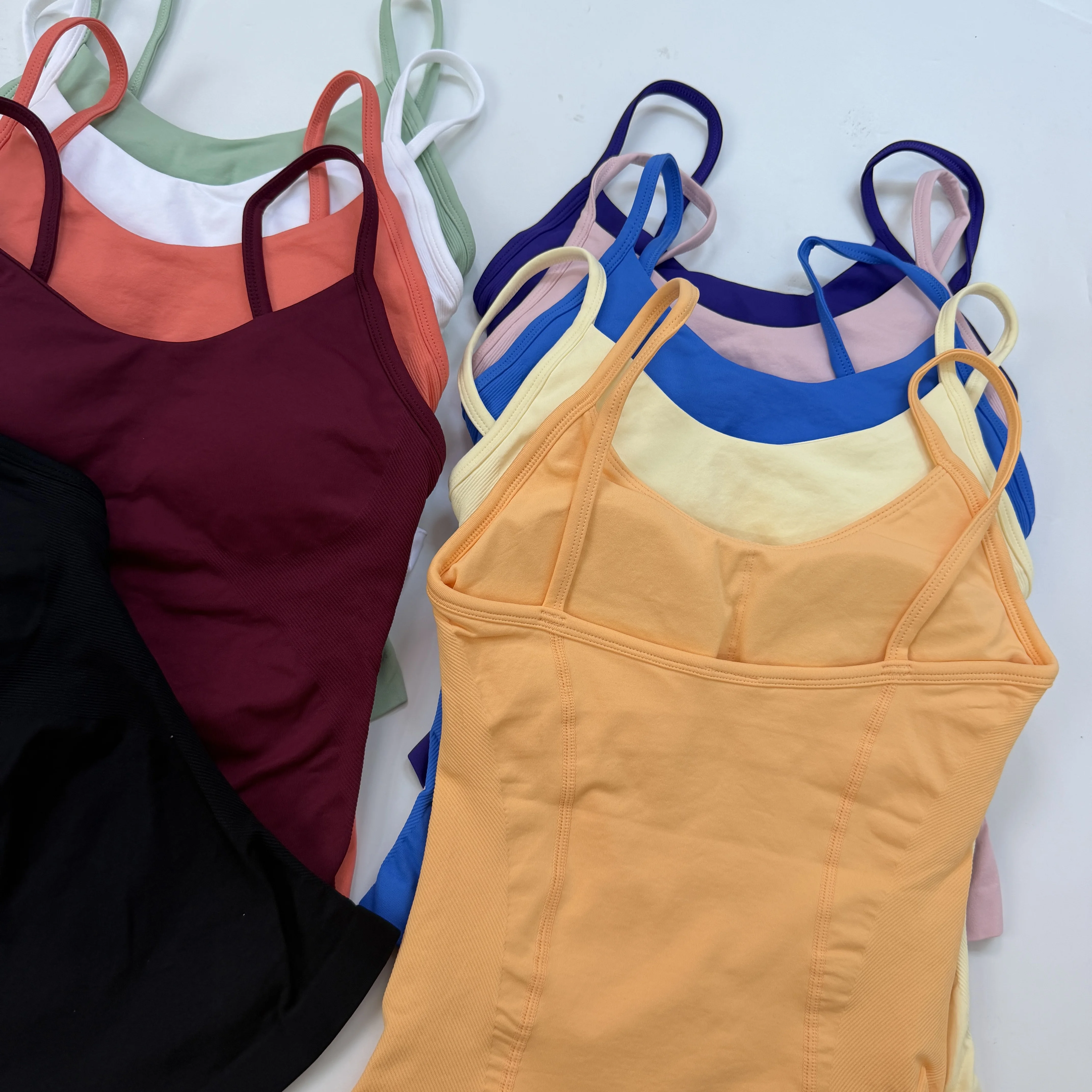 Women Seamless Yoga Camisole Scoop Neck Thin Straps Tummy Control Ribbed Hem Medium Support Soft Stretch Yoga Gym Workout Tank