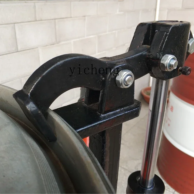 

U12 foot-operated hydraulic oil drum handling forklift, plastic raised hand push drum transporter