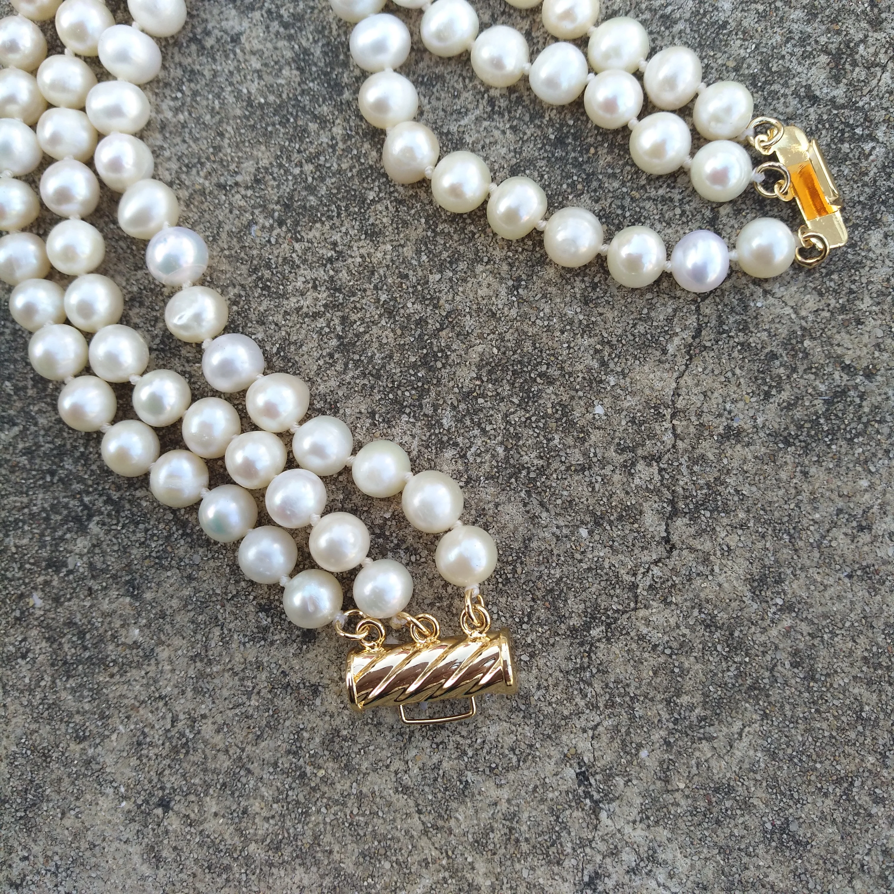 

Трехниточный натуральный AAA+ 6-7 мм КРУГЛЫЙ браслет с белым жемчугом Южного моря 7,5-8 дюймов. Пожалуйста, внимательно больше фотографий.