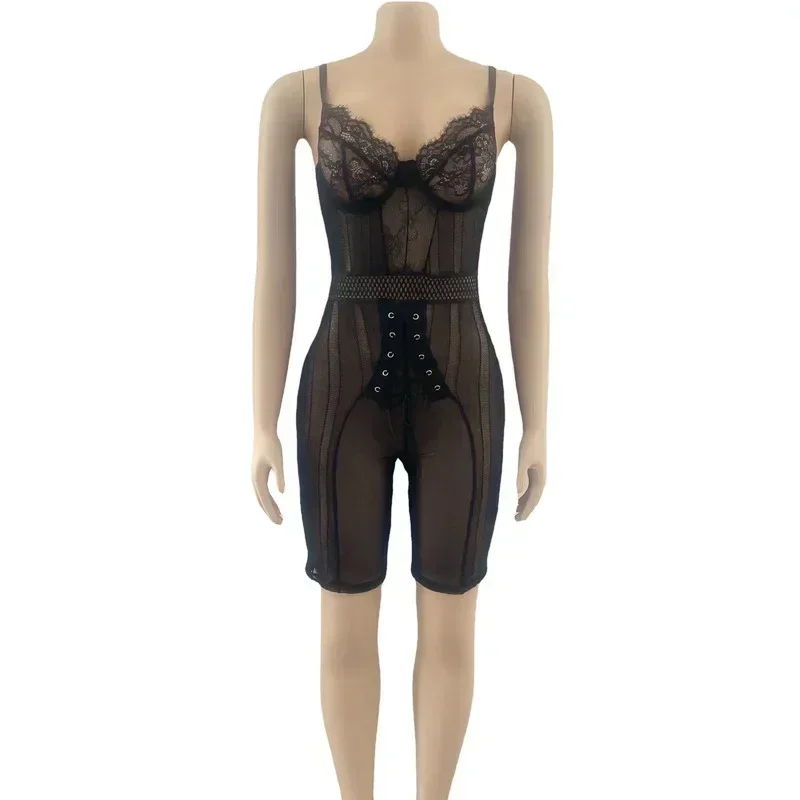 GUWU Tutina sexy in pizzo trasparente con pagliaccetto estivo Sling Back Grommet Lace Up Anello in acciaio Pantaloncini Bodycon Club Party Tuta