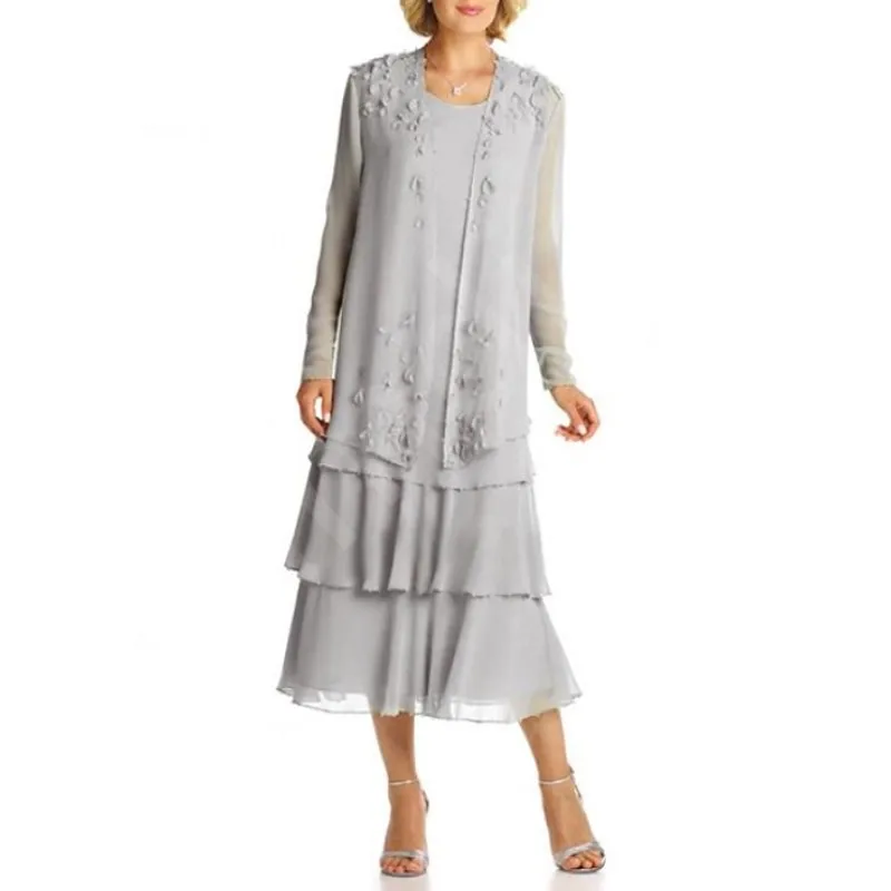 Robe personnalisée pour mère de la mariée, gris clair, en mousseline de soie, à plusieurs niveaux, longueur midi avec veste à manches longues, tenue de mariage pour femmes