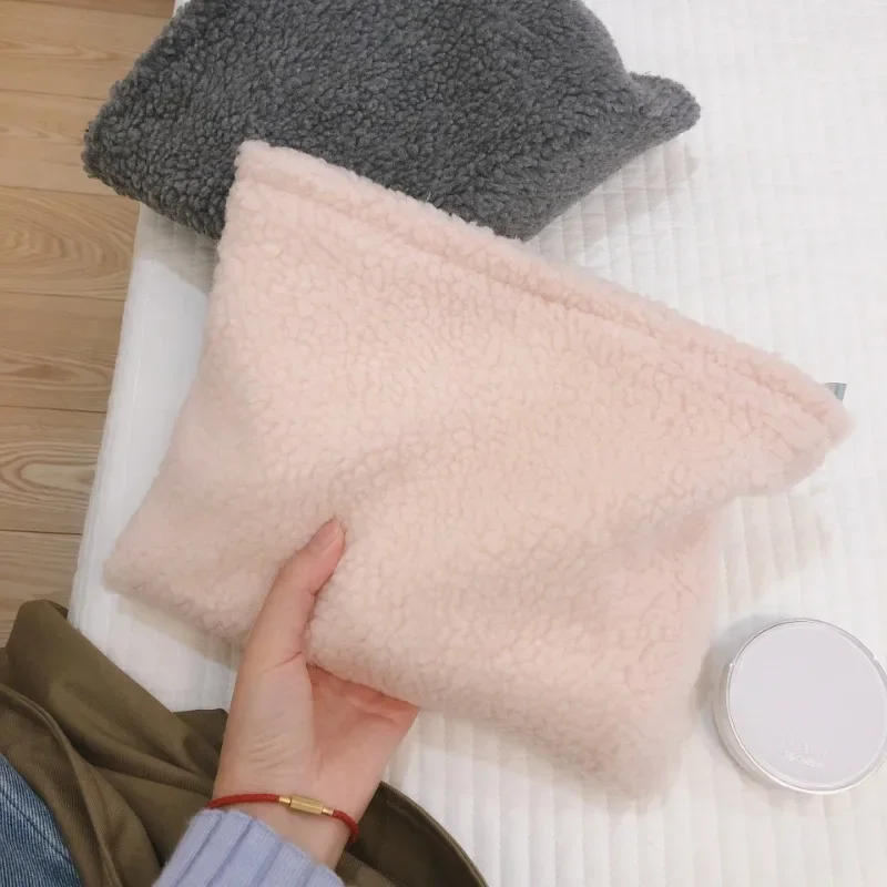 Pure Color Makeup Bag Retro Lambs Wool Plush Cosmetic Pencil Case Make Up Pouch Bags Female Winter Versatile Travel Toiletry Bag