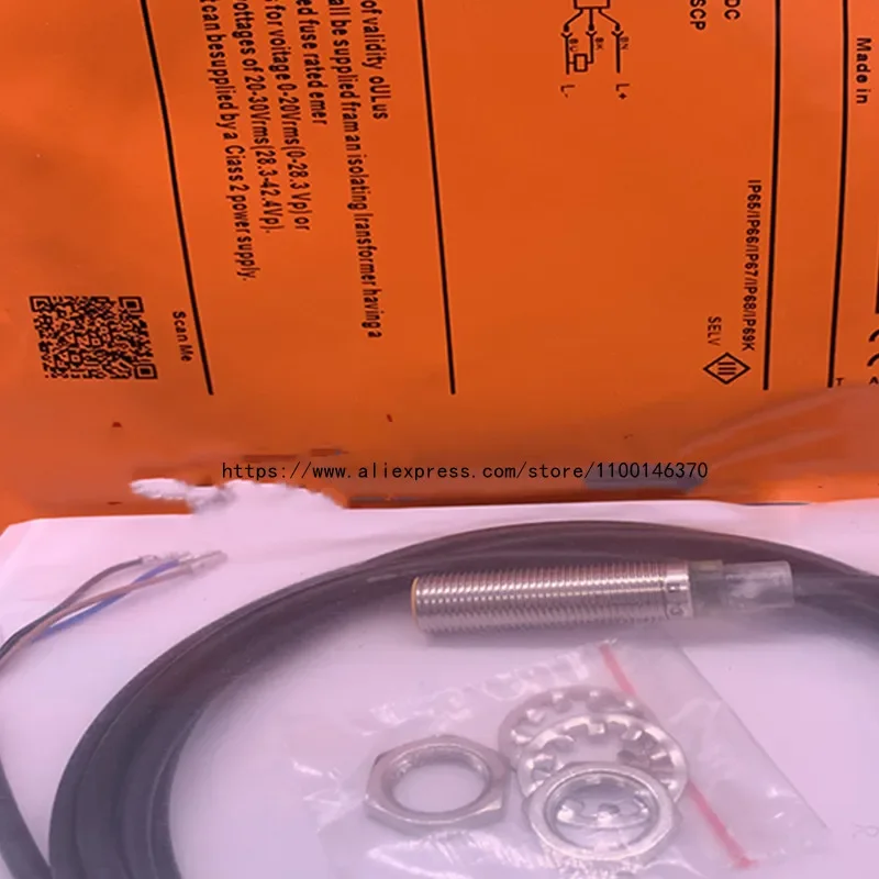 2Pcs New High Quality IFM Proximity Switch  IFS700 IFS701 IFS703 IFS702 IFS709 IFS707