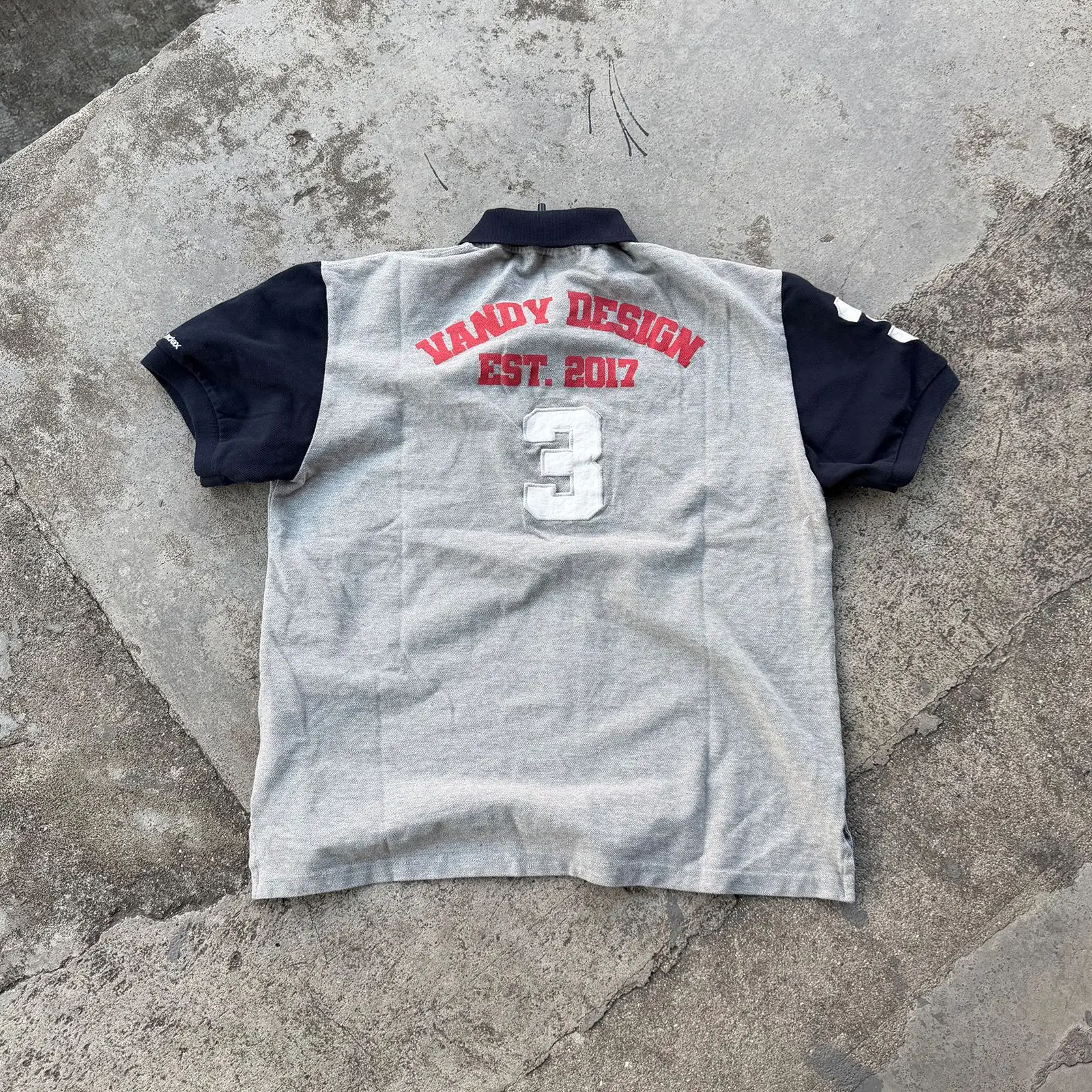 

Футболка Vandythepink 25FW Collaborative Edition с нашивкой-эмблемой, в стиле пэчворк, с коротким рукавом, свободного кроя, из чистого хлопка, в стиле хип-хоп