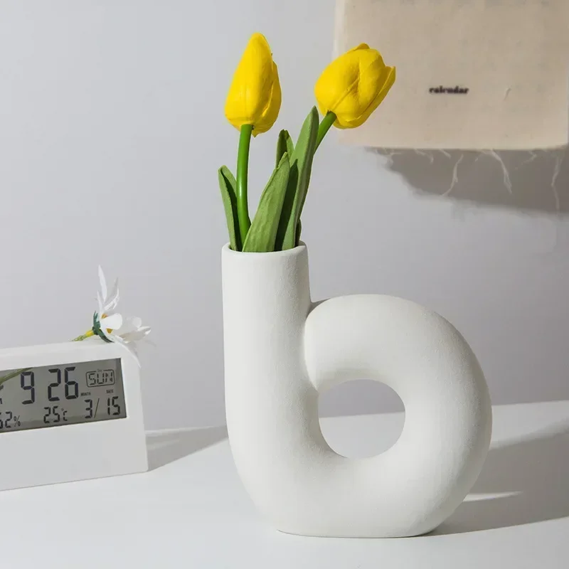 

15cm High Ceramic Nordic Style Vase Modern Art Flower Pot Home Decoration Living Room Bedroom Office Table Interior Decor Gifts