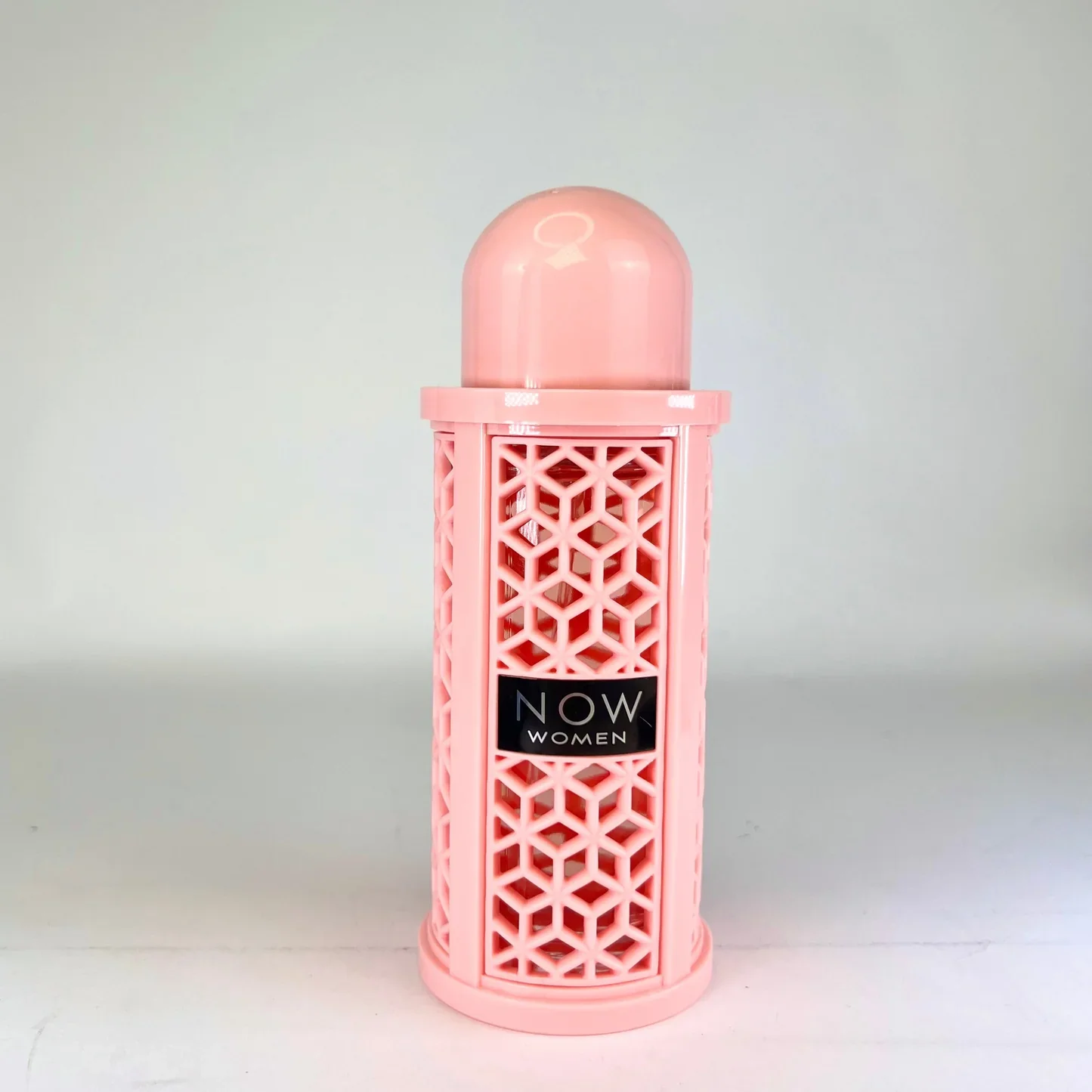 Now Women by RAVE Eau de Parfum 100 ML for women features a sweet, fruity scent with notes of red fruits, marshmallow, jasmine, and vanilla, perfect for those seeking a long-lasting fragrance.