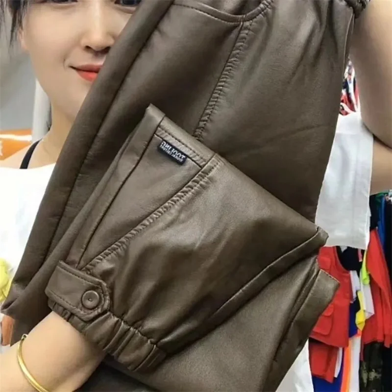 الخريف الشتاء سيدة الموضة بولي Leather السراويل الجلدية 2025 فام عالية الخصر الجلود Pantalons الرجعية النساء حجم كبير 4XL هارون السراويل