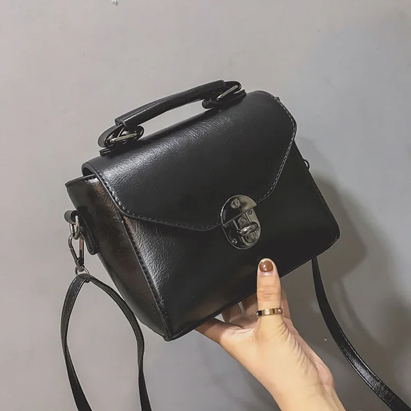 Małe kwadratowe torby dla kobiet moda jednokolorowa designerska torba na ramię typu crossbody Vintage torebki ze skóry PU torebka damska Bolsa