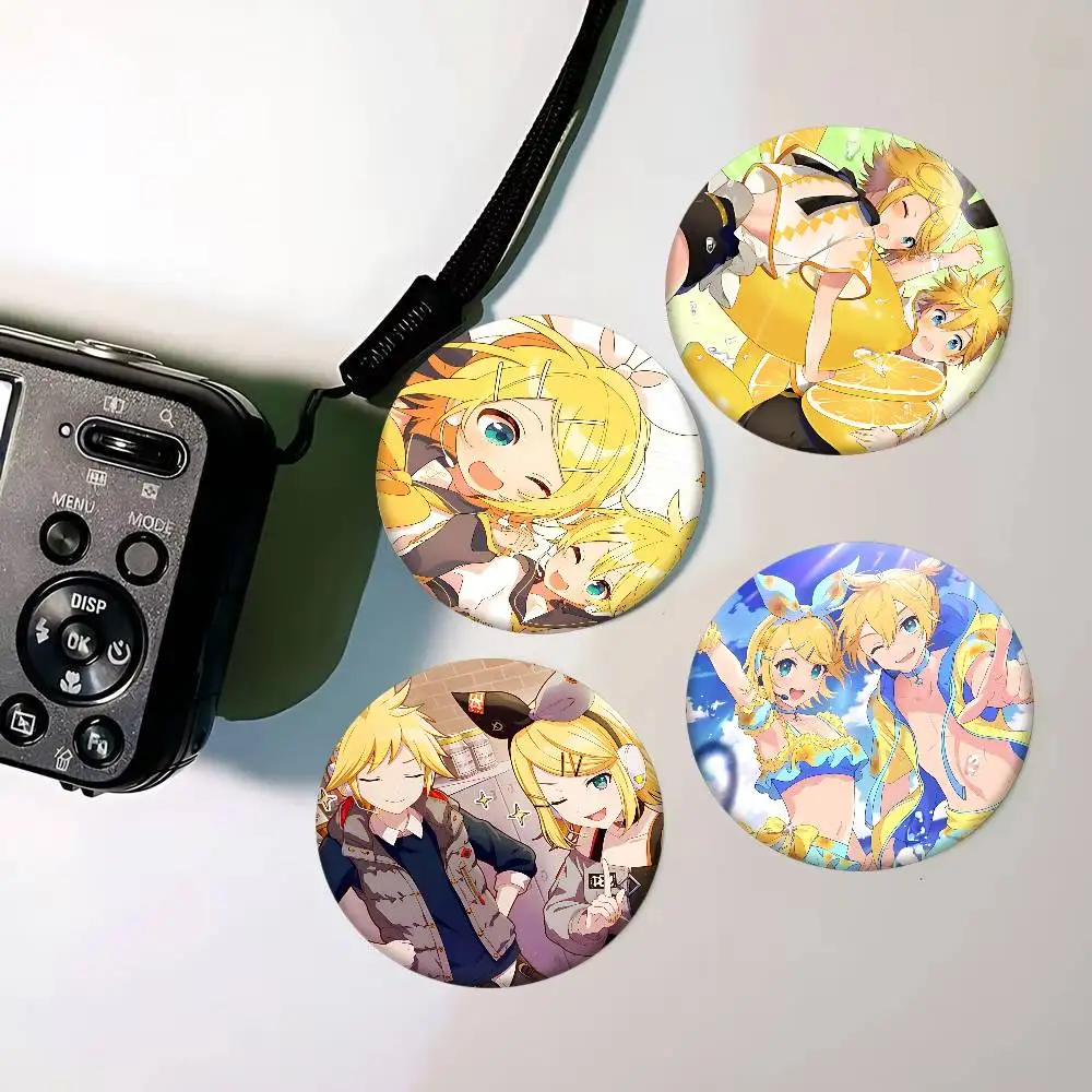K-Kagamine Rin et Len Badges broches rondes de dessin animé broches faites à la main pour sac à dos bijoux accessoires cadeaux Badge S