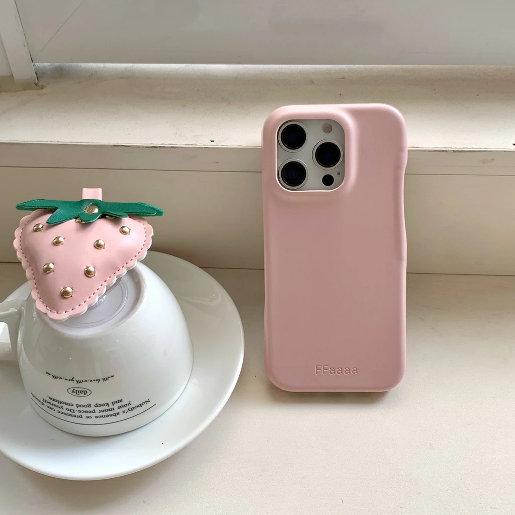 Casing Penutup Ponsel Pelindung Tahan Benturan Paku Keling Stroberi Kulit Merah Muda Sederhana Canggih untuk iPhone 16 15 14 13 Pro Max