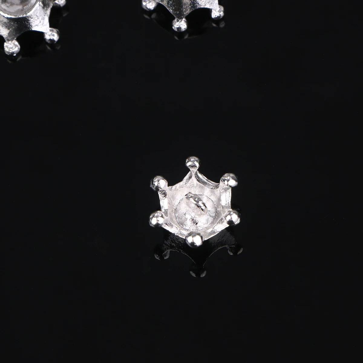 

100pcs Crown Shaped Alloy Accessories Durable Lightweight DIY Jewelry Making Toy Decoration Charms Bead Hat Crafts