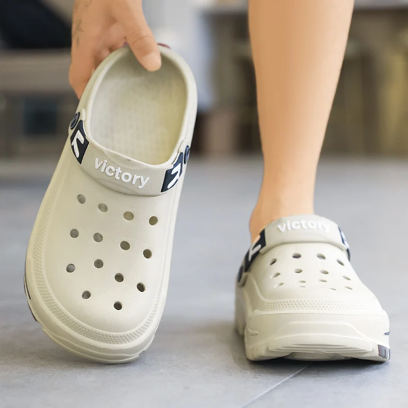 Hole Shoes Men's Summer Ligtweight EVA Trend Home Sandals Clogs Shoes Men Baotou Slippers Outdoor Comfortable Sandals Size 39-45