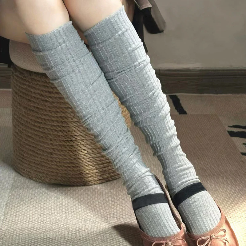 Herbst Weibliche Strümpfe Mode Mädchen JK Dünne Stiefel Socken Vertikale Streifen Haufen Socken Japan Südkorea Kalb Socken Frauen Socken