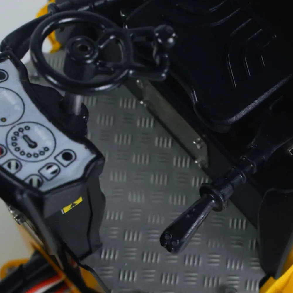 

US Sale 1/14 Metal RC Electric Road Roller BOM BW120AD RTR Construction Vehicle Model Flysky ST8 Radio Battery Light System