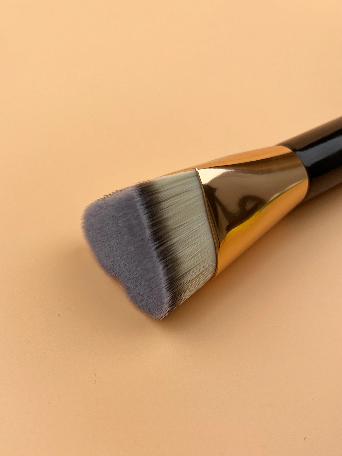 1 pennello per trucco a forma d'amore con manico in legno per trucco viso, pennello per fondotinta, pennello per trucco portatile