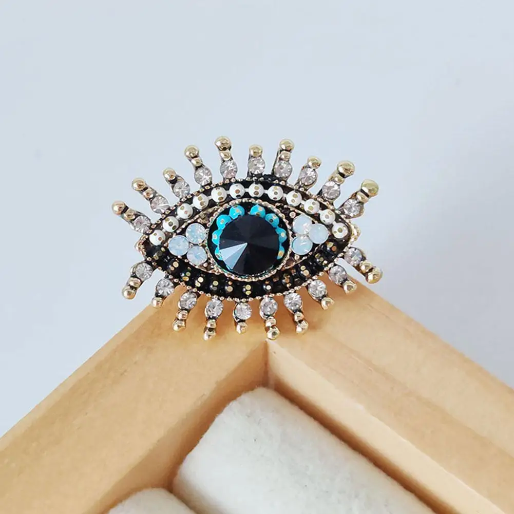 Retro Brooch For Men Women Fashion Demon Eye Brooches Pins Jewelry Accessories Party Gifts 2024 New Trend Cool Thing