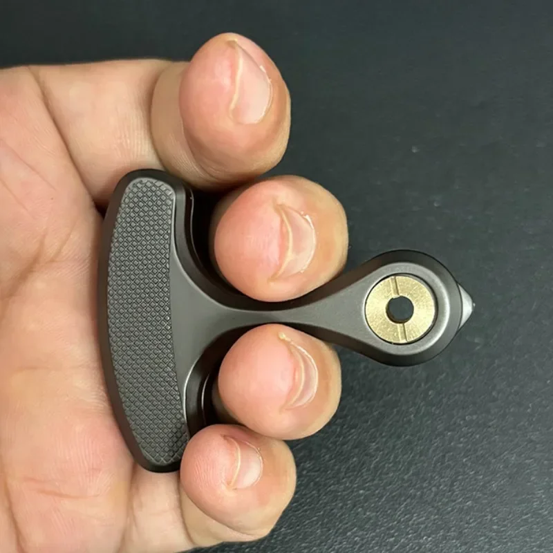 Zeigt Tiger Magnetische Push Karte Mechanische Slider Schieben Platte Fenster Breaker EDC Metall Entlasten Stress Relief Spielzeug Zappeln Köder