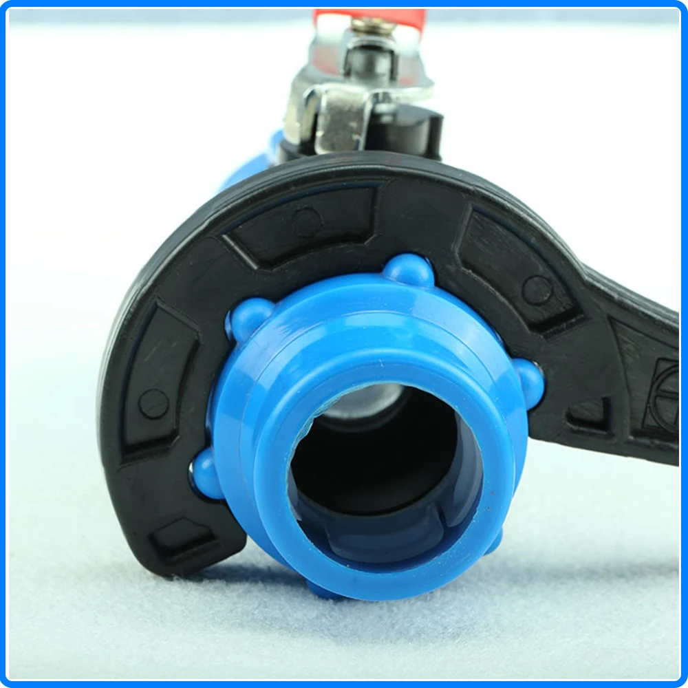 PE Pipe Lock Nut Wrench Pipe Fast Connecting Fittings Galvanized Plastic Hook Spanner Irrigation Tubing Repair C-type Wrench