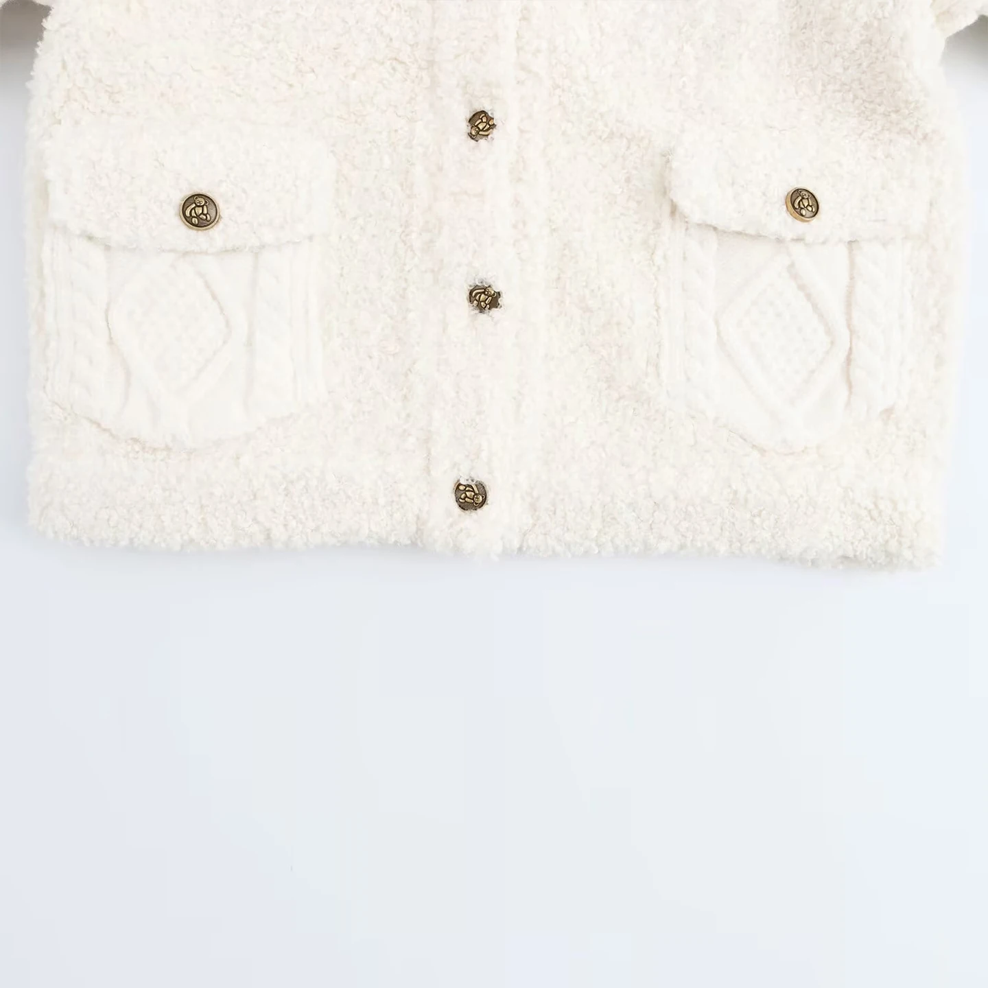 Nuova Collezione Autunno 2025: Giacca da Donna in Maglia con Filato Ritorto e Patchwork in Pelle di Pecora, Cappotto in Maglia con Pelliccia Integrata