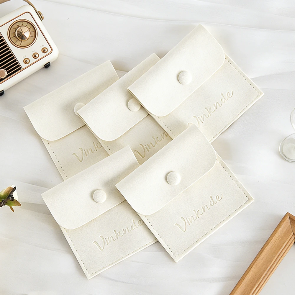 

50pcs Custom Logo 5x5cm 8x8cm Microfiber Snap Pouches Velvet Jewelry Packaging Bags For Earring Necklack Rings Lipstick Perfume