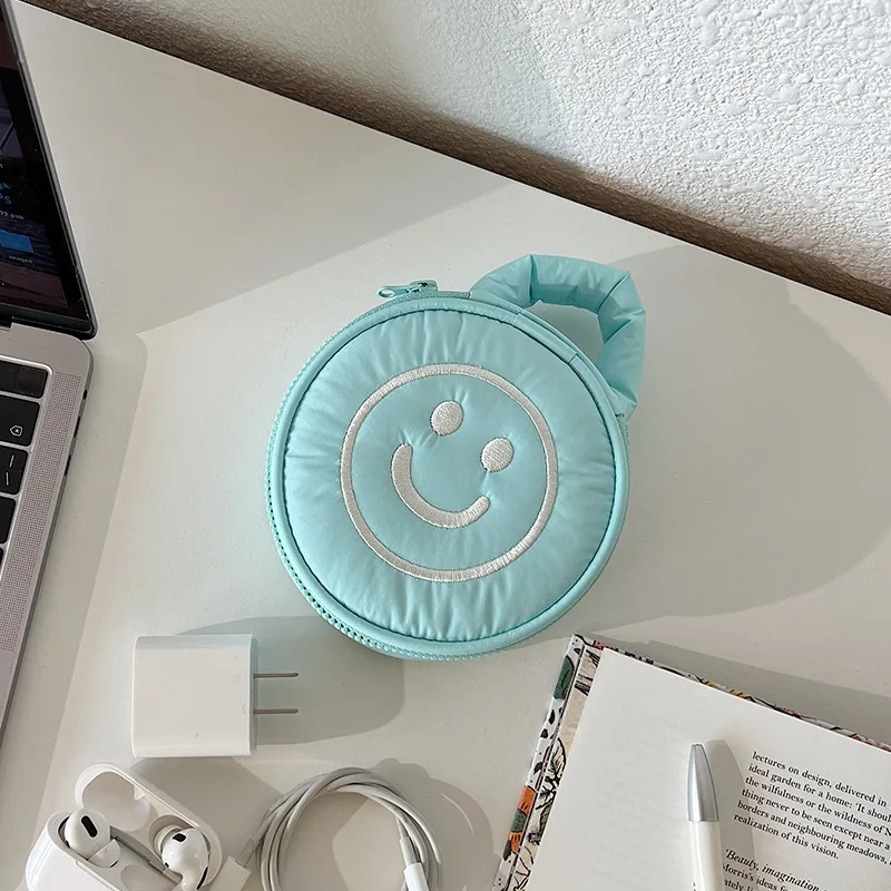New Women's Cosmetic Bag Cute Embroidered Round Small Makeup Bag, Exquisite Niche Portable Storage Bag