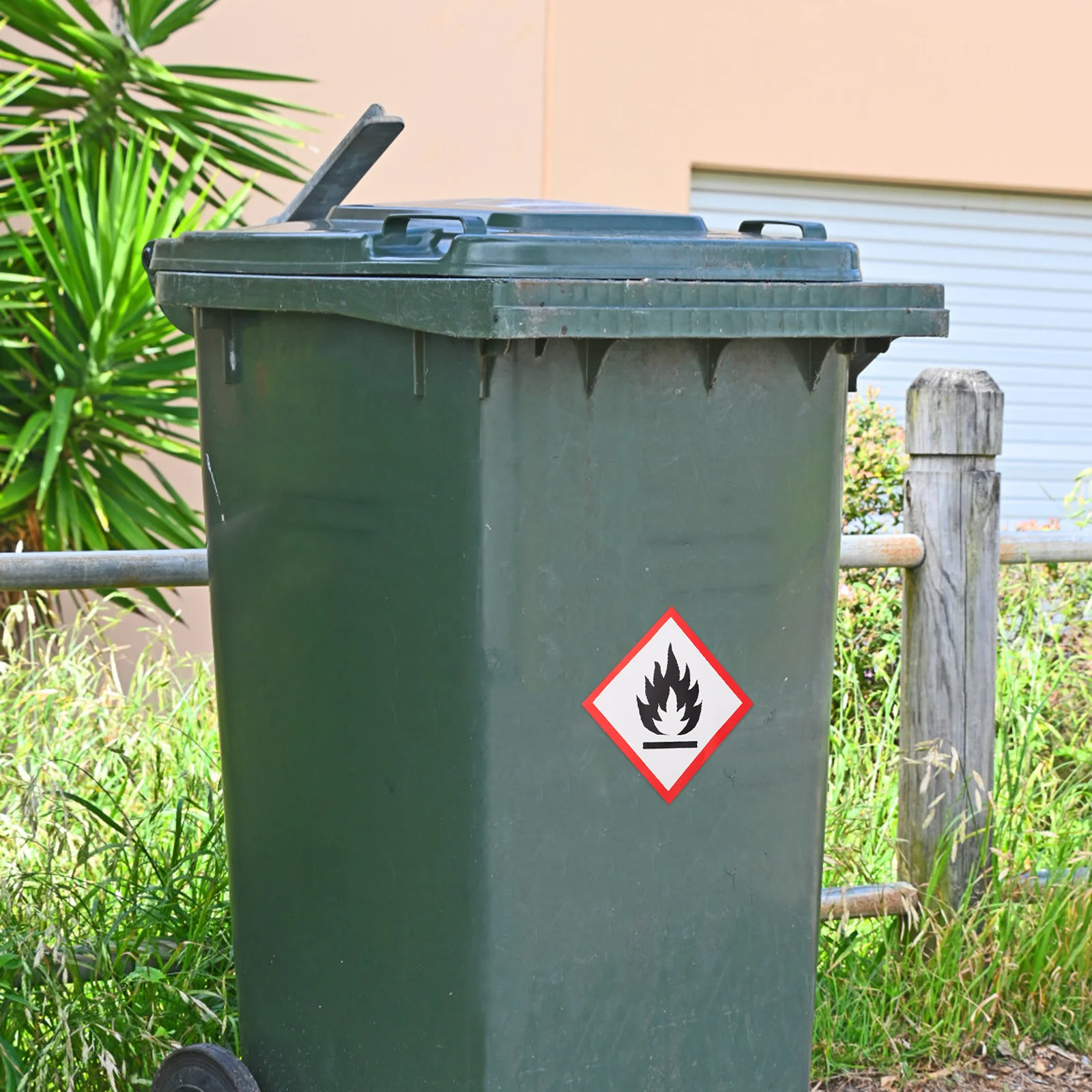 

2Pcs Fire Warning Stickers for Trash Cans Self Adhesive Flame Caution Labels Weatherproof Decals Public Spaces