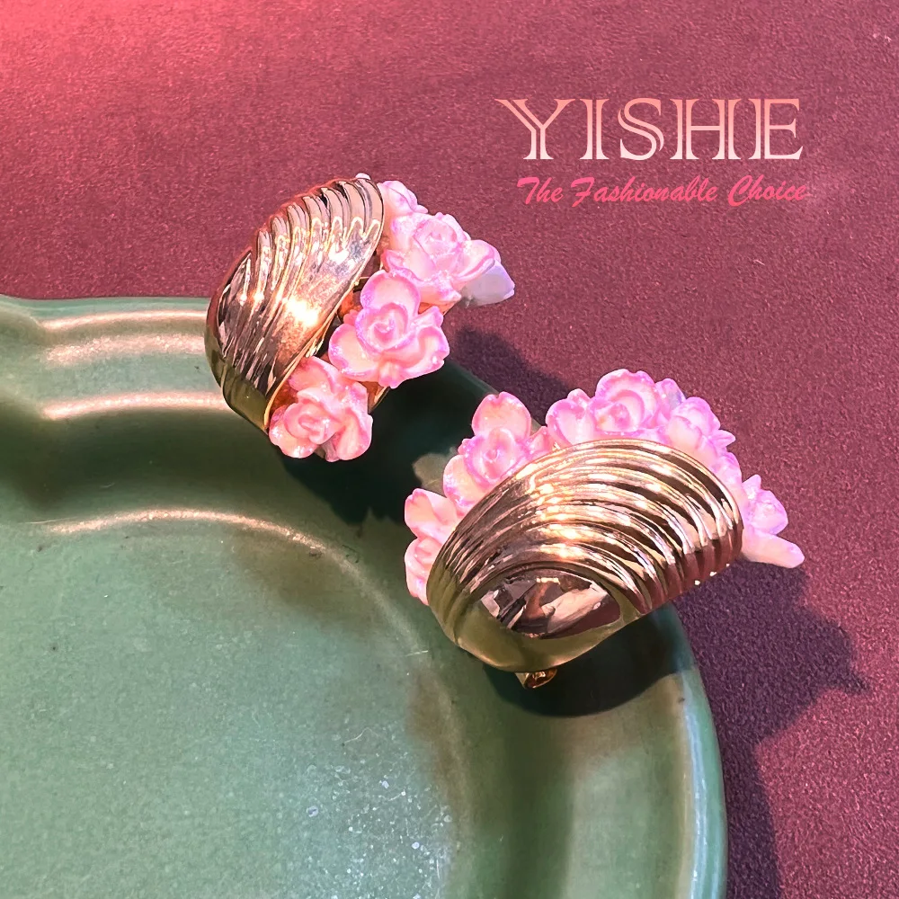 

New Chinese earrings, high-end summer, rouge powder flower C-type 18K high-end 925 national style medieval earrings batch