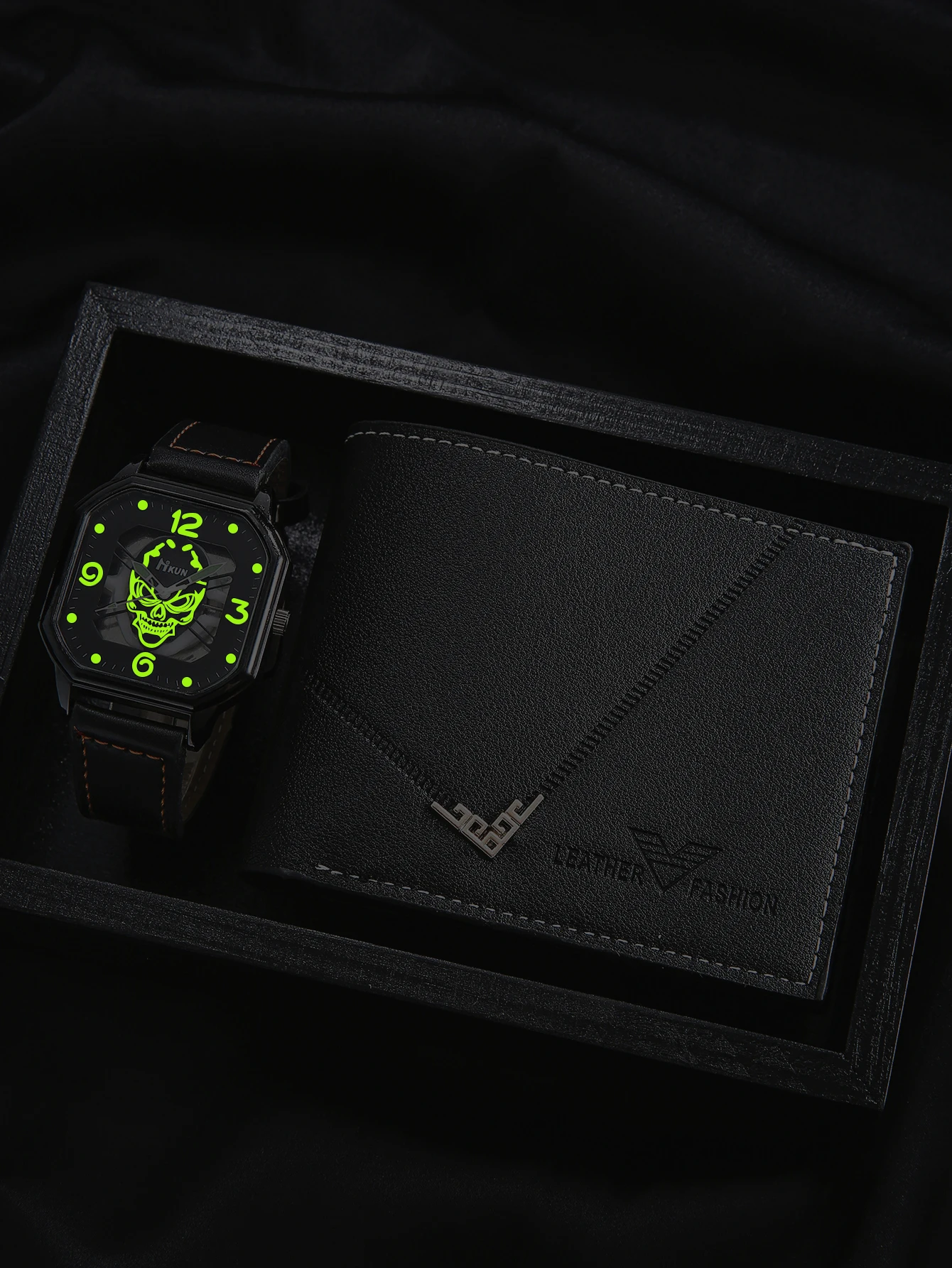 2 قطعة ساعة كوارتز رجالية عصرية داكنة نيثير وولف فلورسنت بمينا كبير مع محفظة صغيرة قصيرة محمولة رائعة، مناسبة لـ